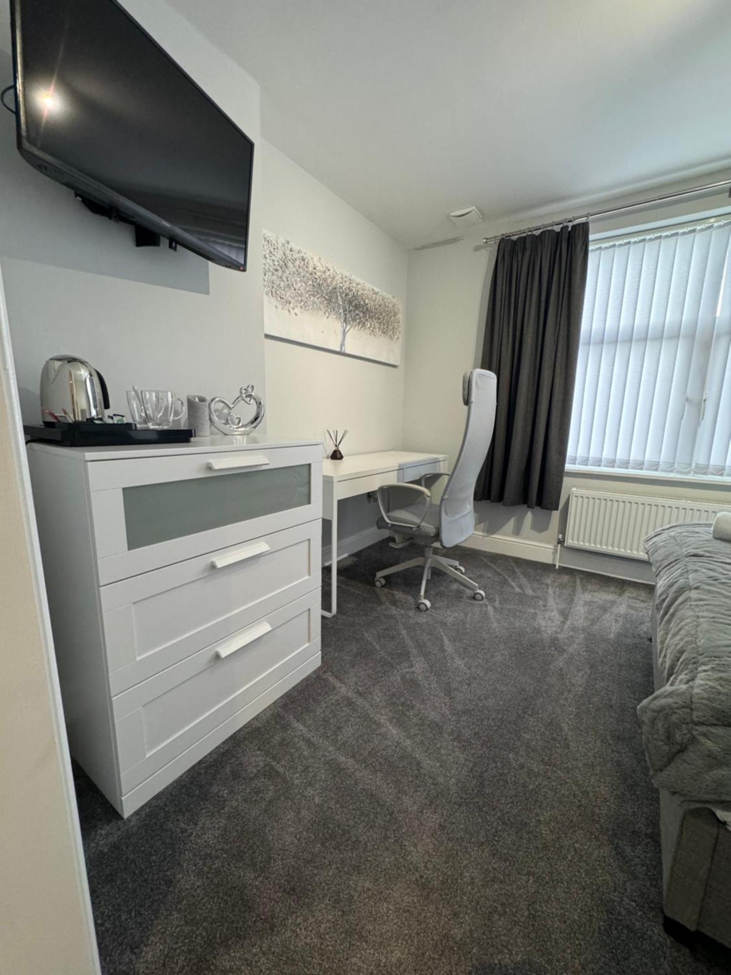 Hotel Lymm Living Warrington  Zewnętrze zdjęcie